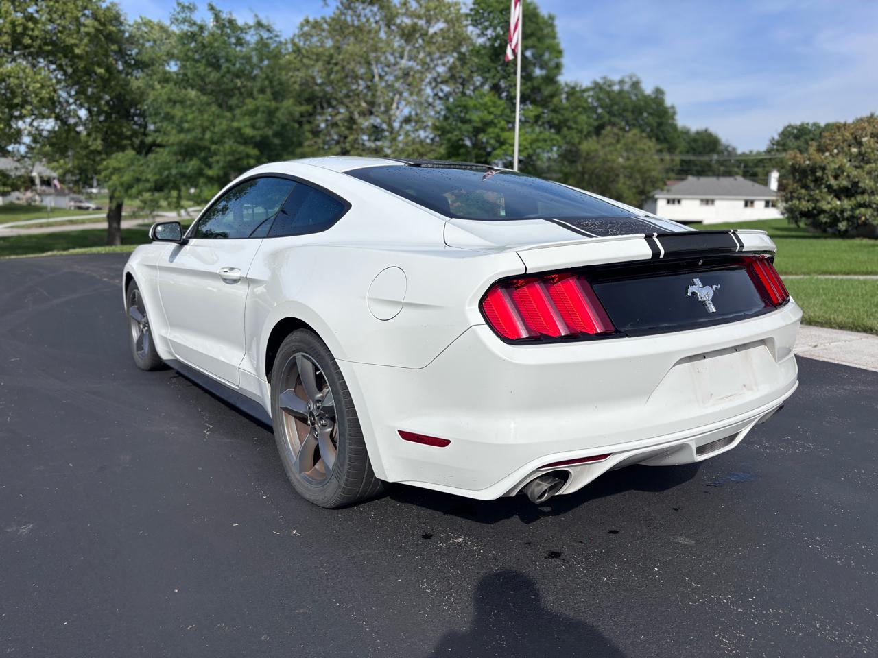 Ford Mustang V6 Coupe 2015
