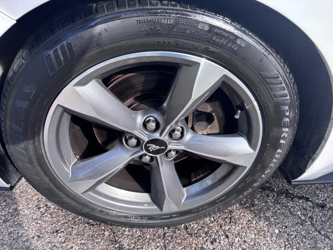 Ford Mustang V6 Coupe 2015