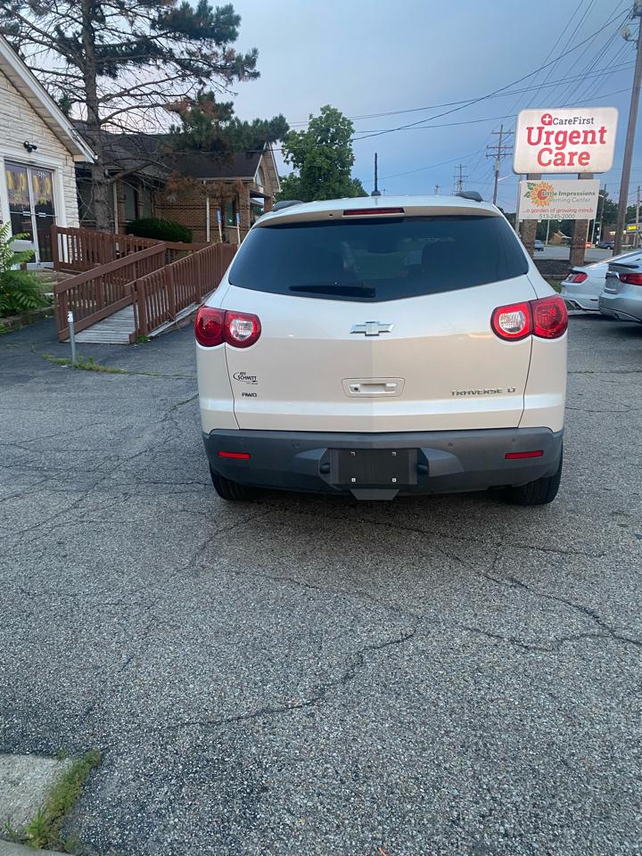 Chevrolet Traverse 2LT AWD 2011
