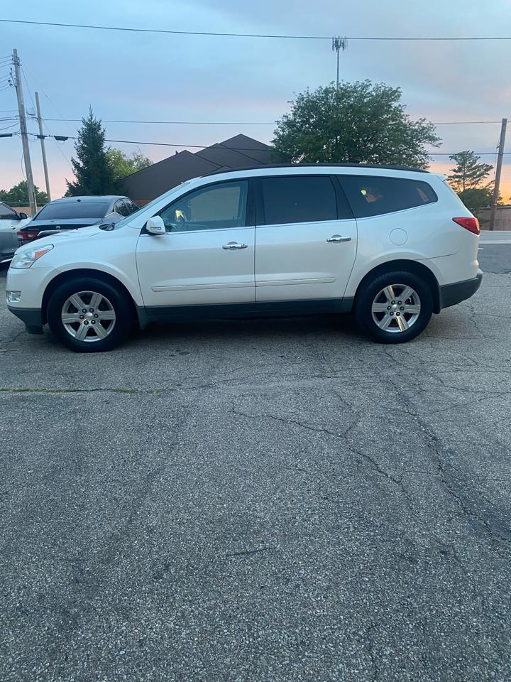 Chevrolet Traverse 2LT AWD 2011