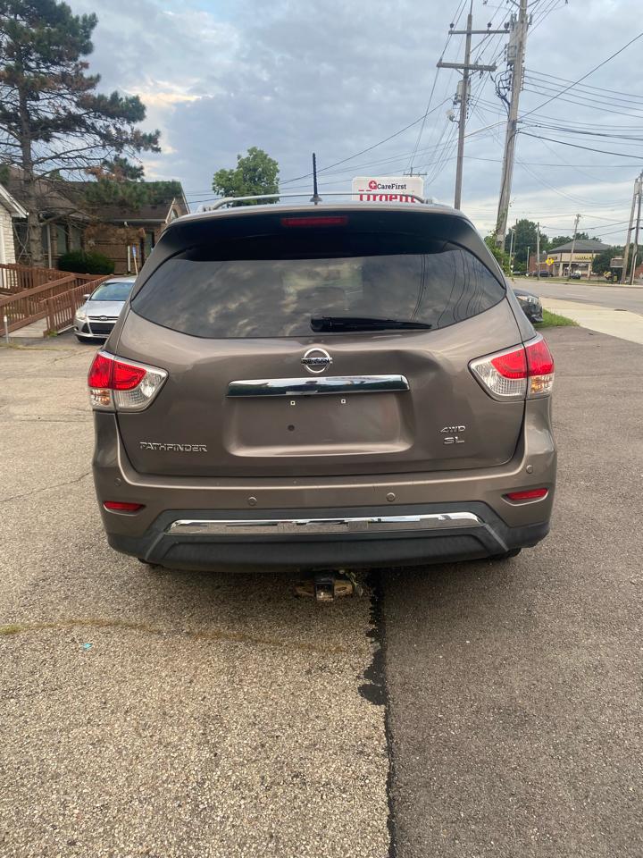 Nissan Pathfinder SL 4WD 2013