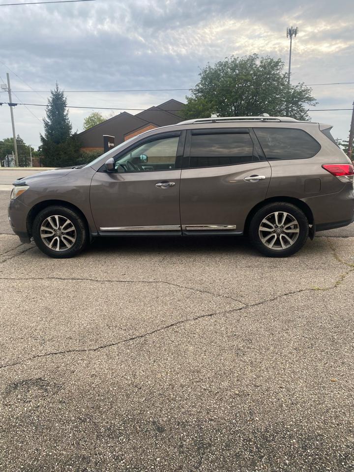 Nissan Pathfinder SL 4WD 2013