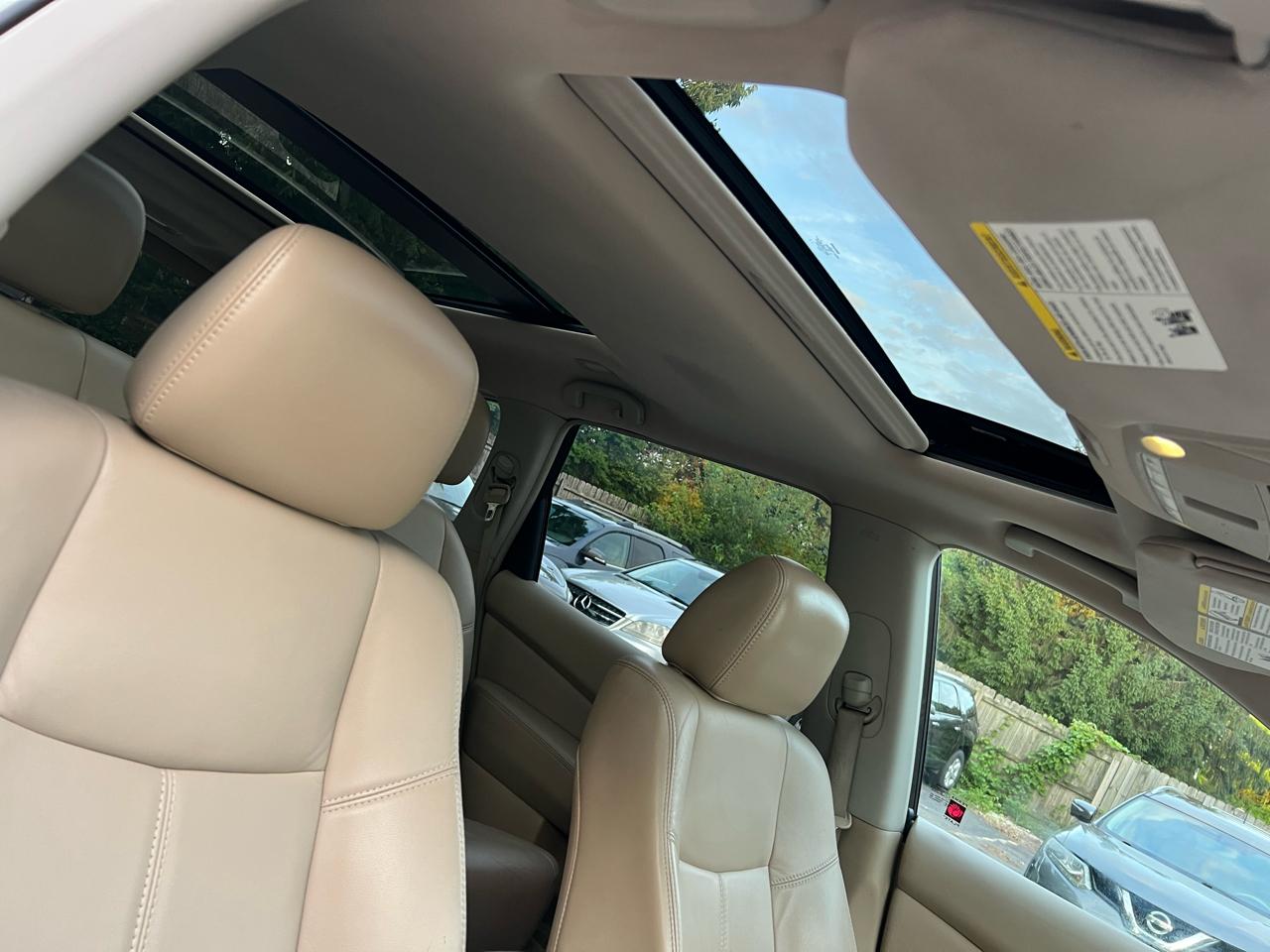 Nissan Pathfinder SV 4WD 2013