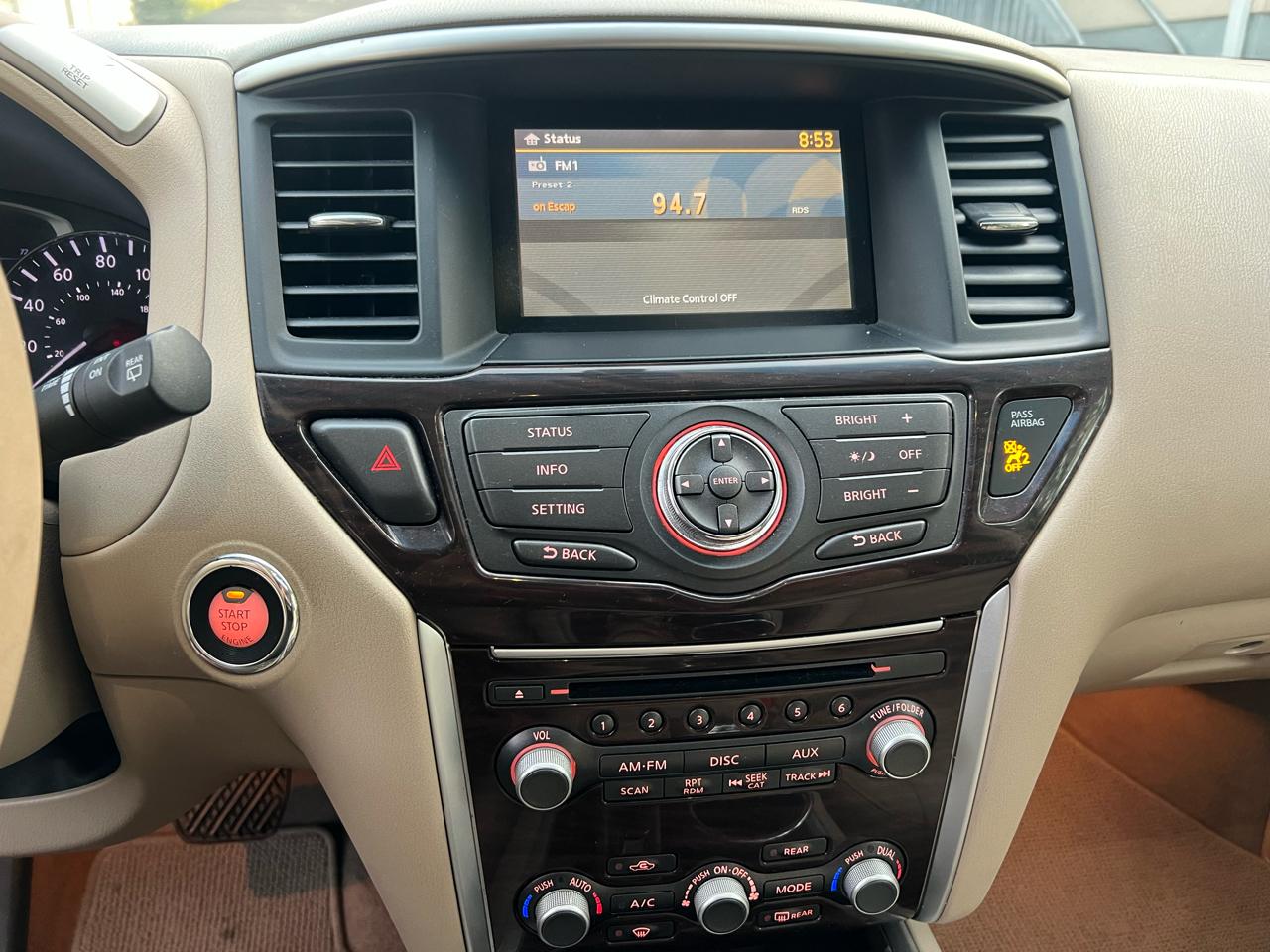 Nissan Pathfinder SV 4WD 2013