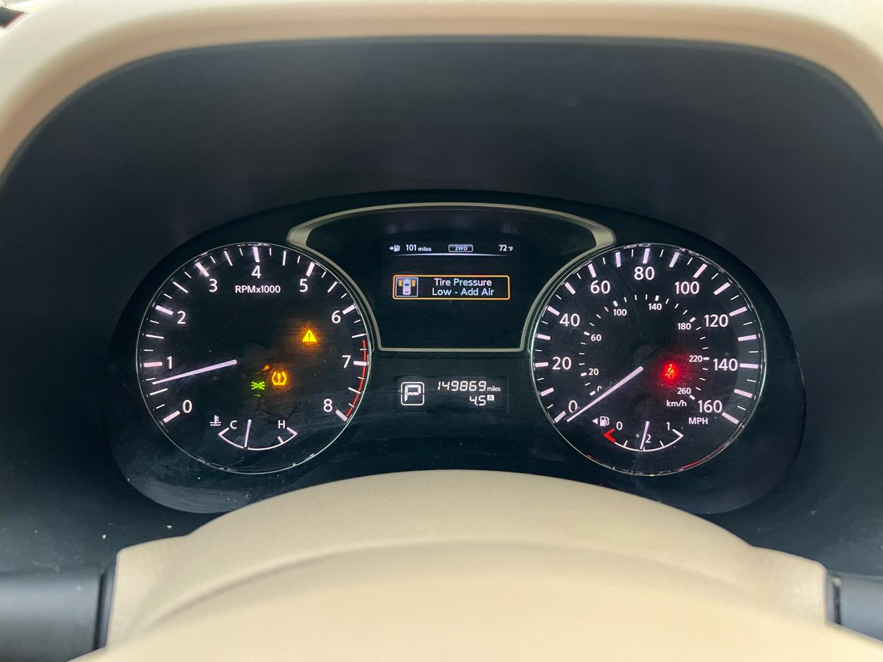 Nissan Pathfinder SV 4WD 2013