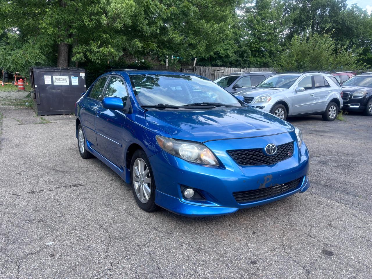 Toyota Corolla Base 5-Speed MT 2010
