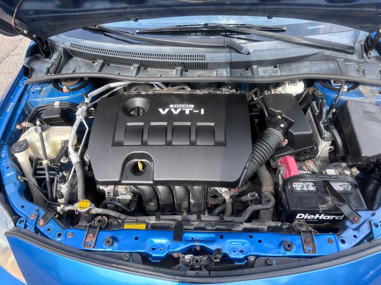 Toyota Corolla Base 5-Speed MT 2010