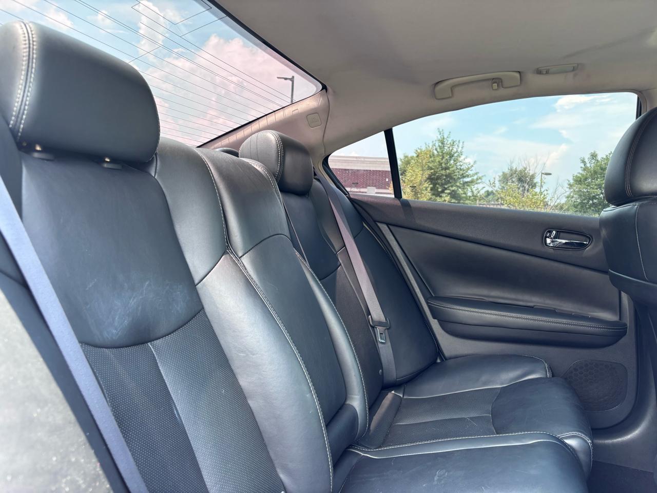 Nissan Maxima SV 2013