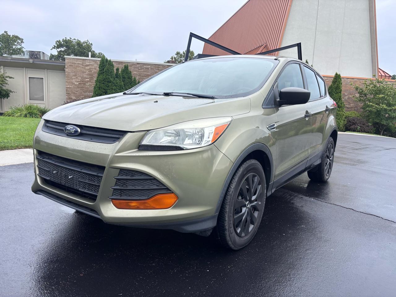 Ford Escape S FWD 2013