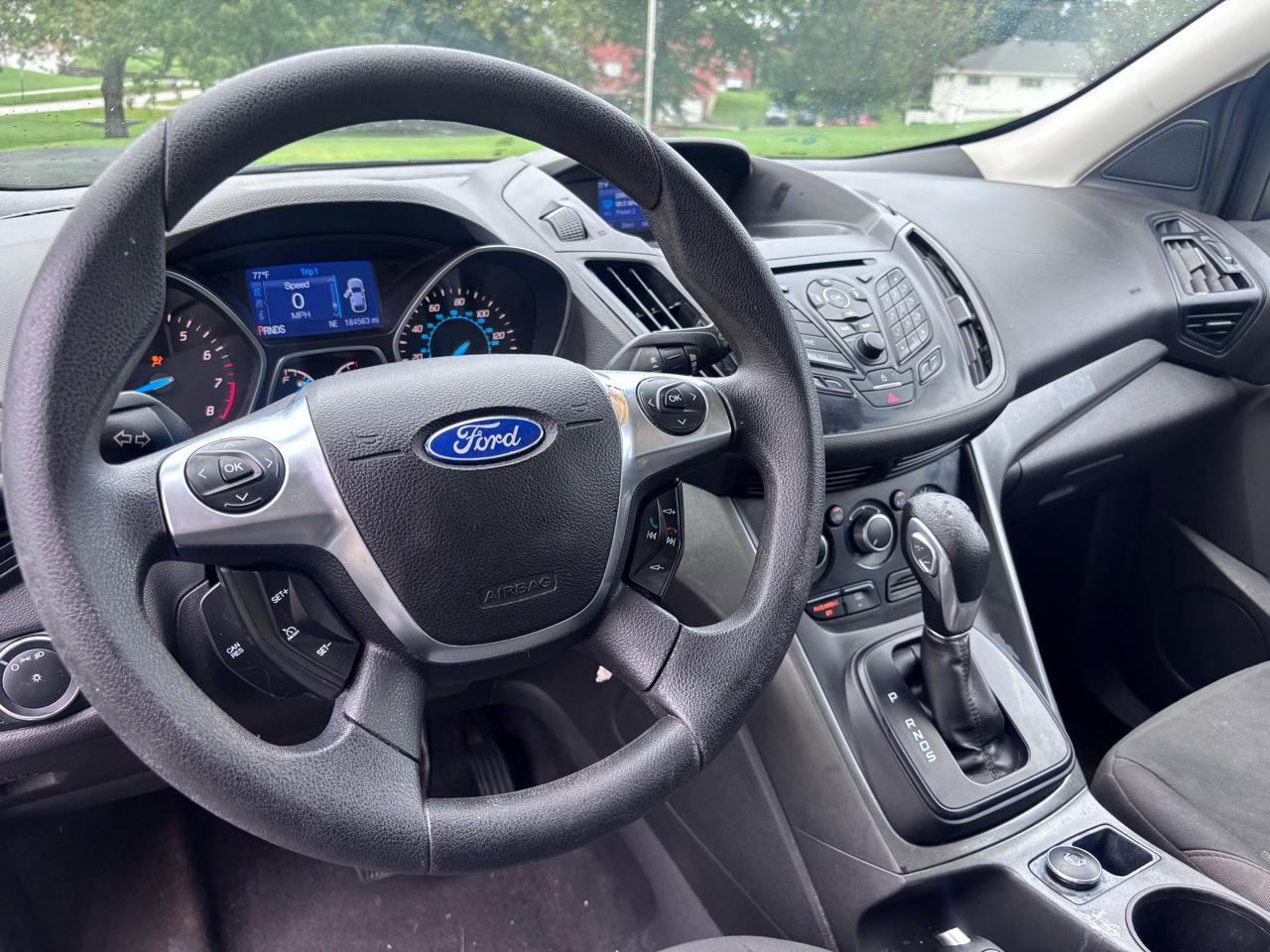 Ford Escape S FWD 2013