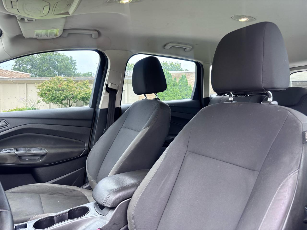 Ford Escape S FWD 2013