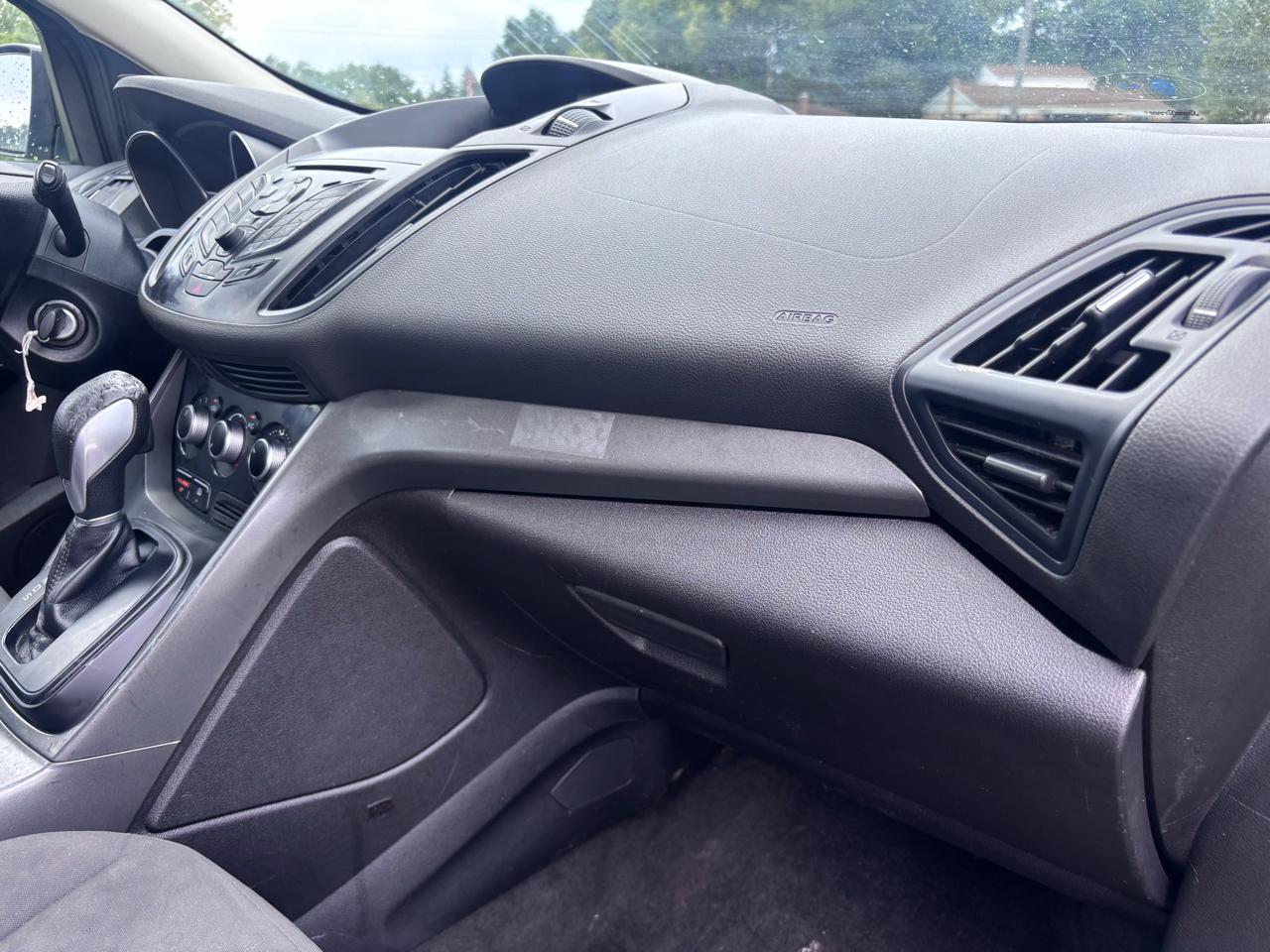 Ford Escape S FWD 2013