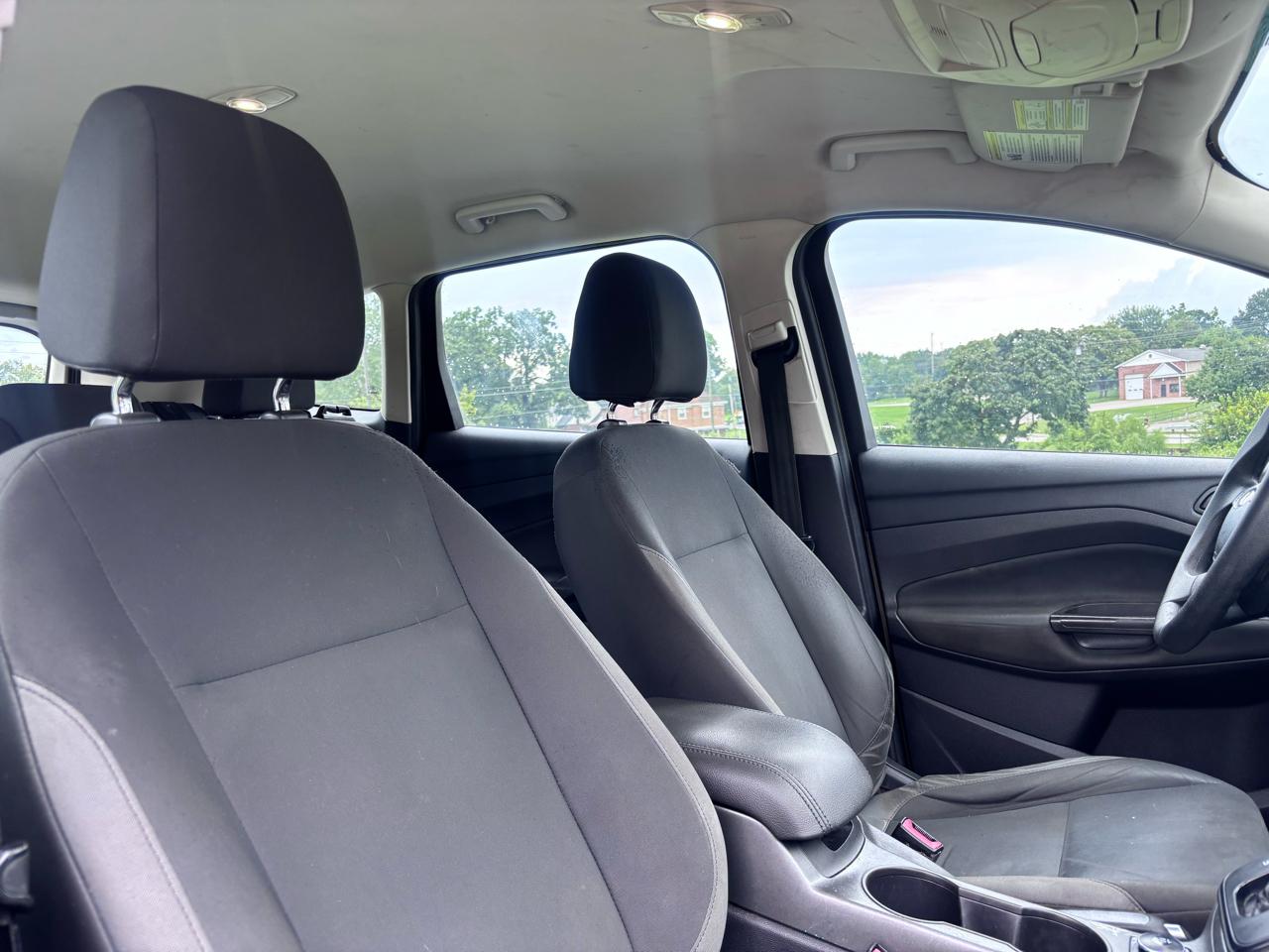Ford Escape S FWD 2013