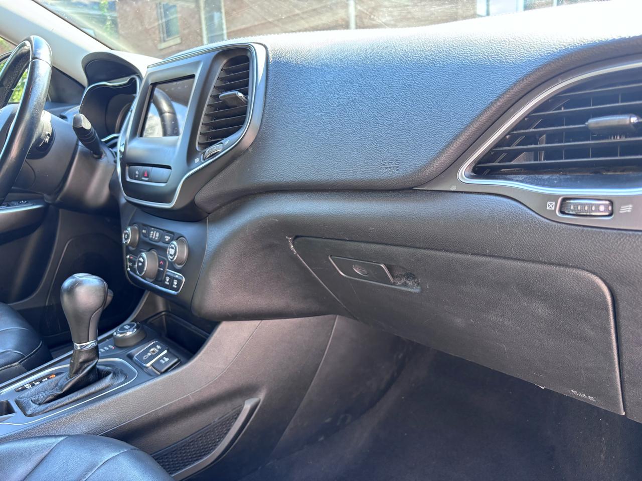 Jeep Cherokee Latitude Plus 4WD 2019
