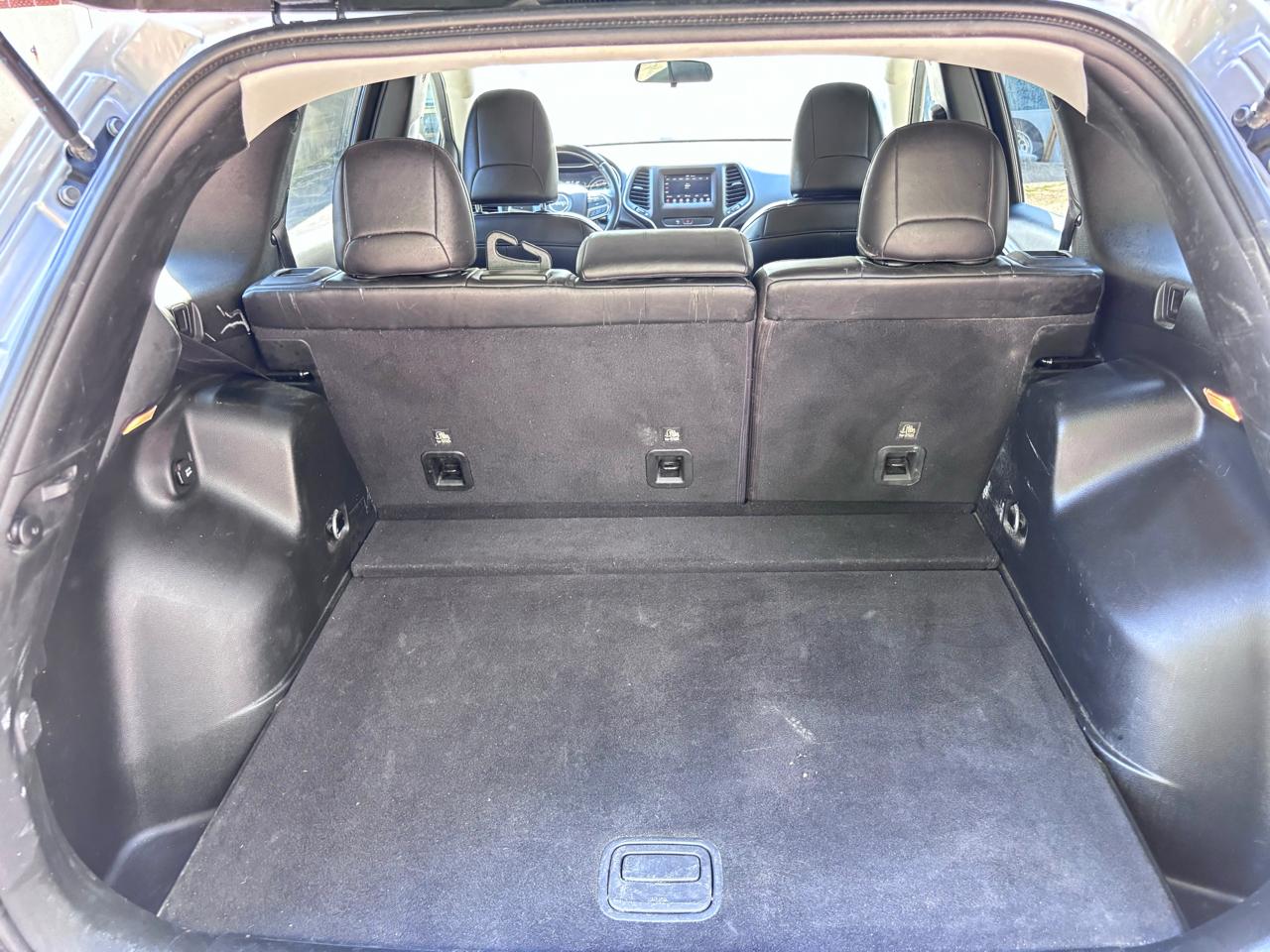 Jeep Cherokee Latitude Plus 4WD 2019
