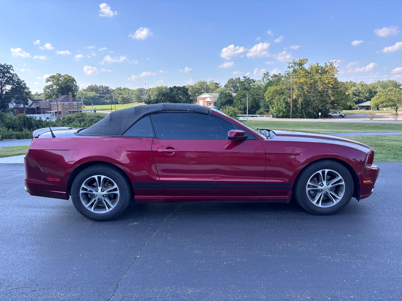 Ford Mustang V6 Convertible 2014