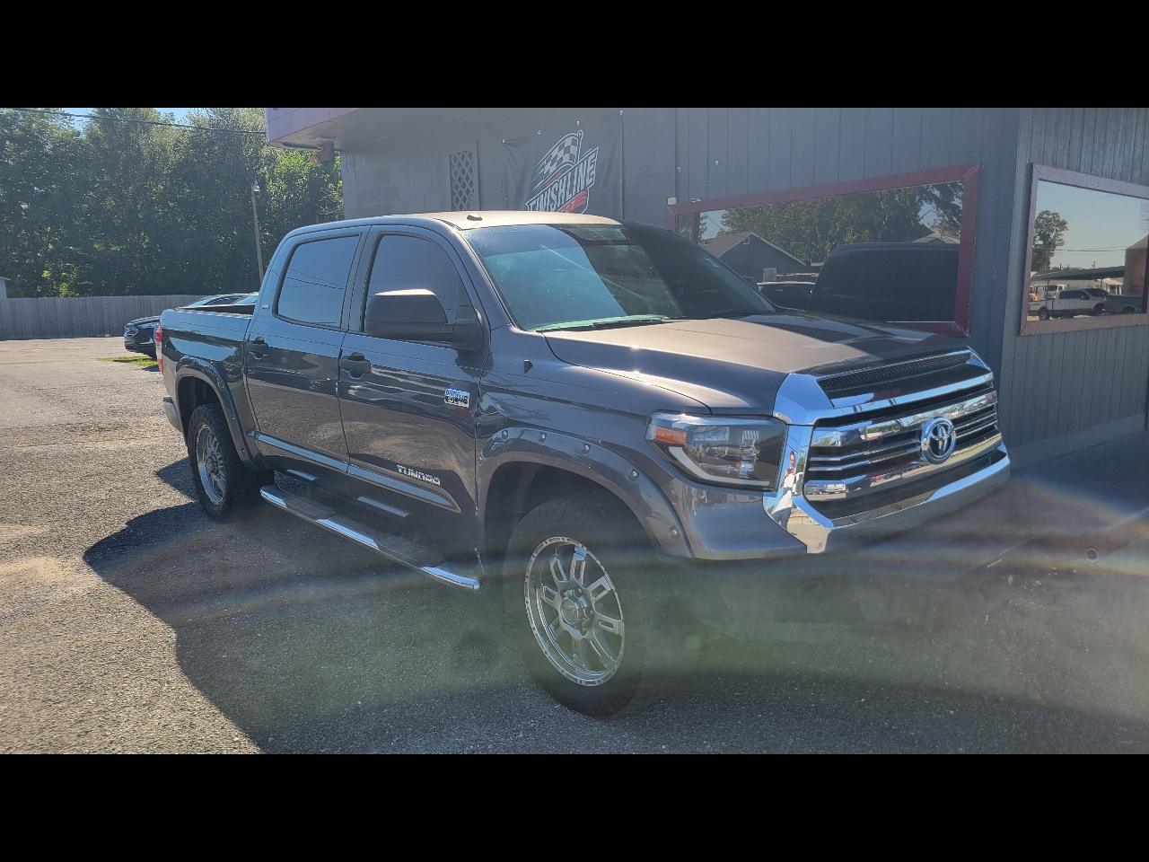 2017 Toyota Tundra SR5 5.7L V8 FFV CrewMax 4WD
