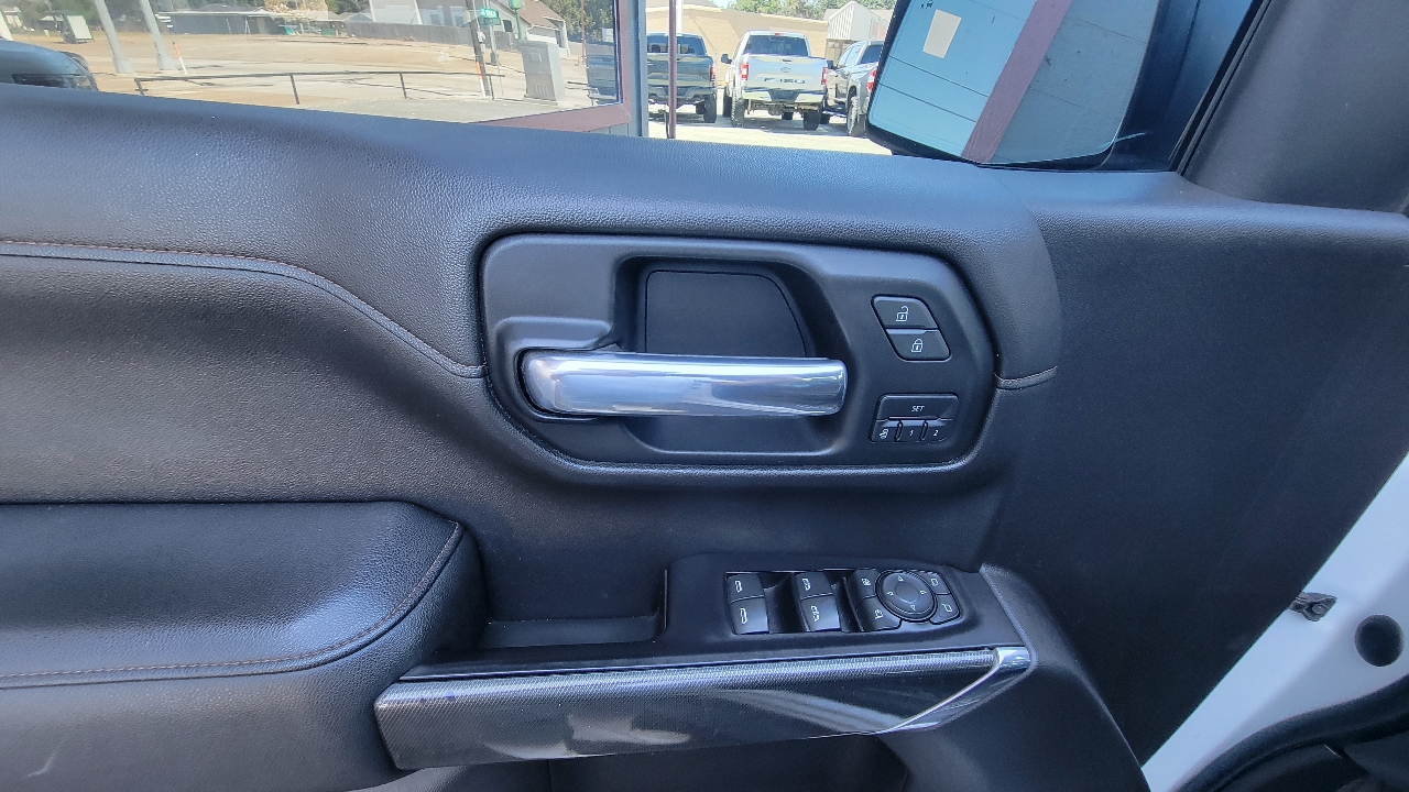 GMC Sierra 1500 AT4 Crew Cab Long Box 4WD 2019