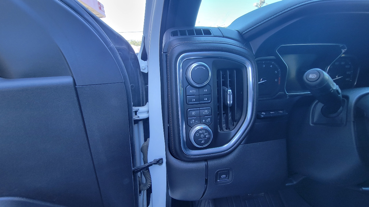GMC Sierra 1500 AT4 Crew Cab Long Box 4WD 2019