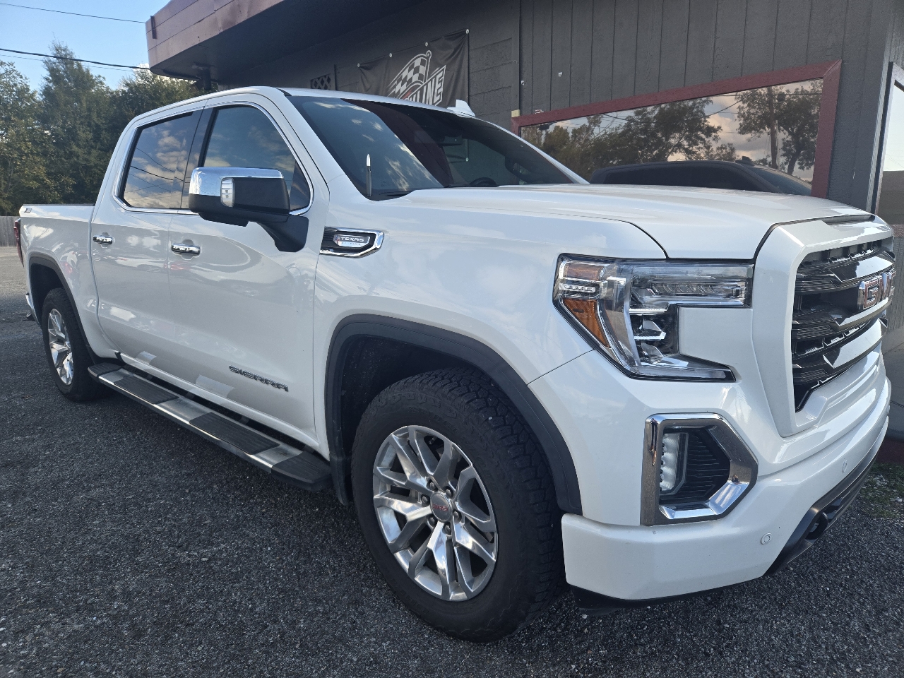 2021 GMC Sierra 1500 SLT Crew Cab Long Box 4WD