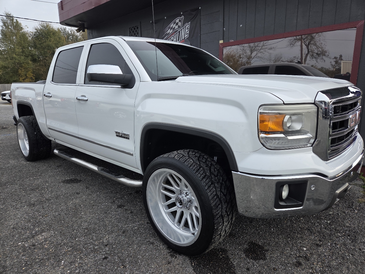 2015 GMC Sierra 1500 SLT's photo