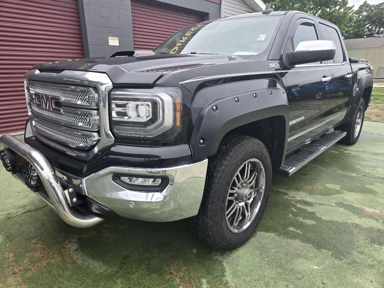 2017 GMC Sierra 1500 SLT Crew Cab Long Box 4WD