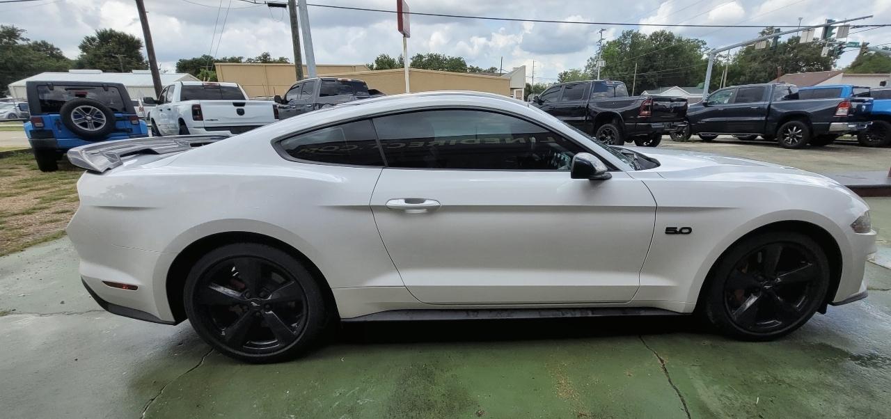 2022 Ford Mustang GT Premium - Photo 7