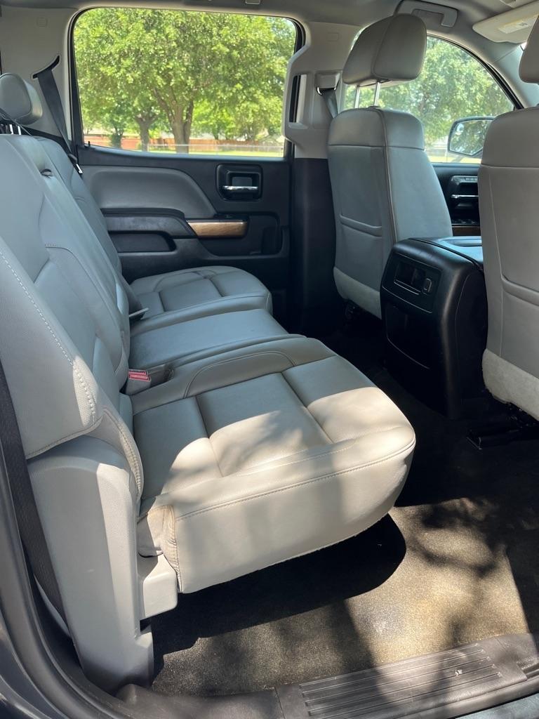 2018 Chevrolet Silverado 1500 LTZ - Photo 9