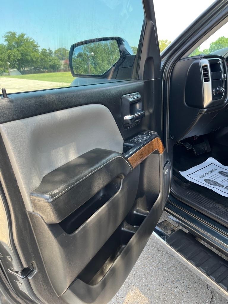 2018 Chevrolet Silverado 1500 LTZ - Photo 13