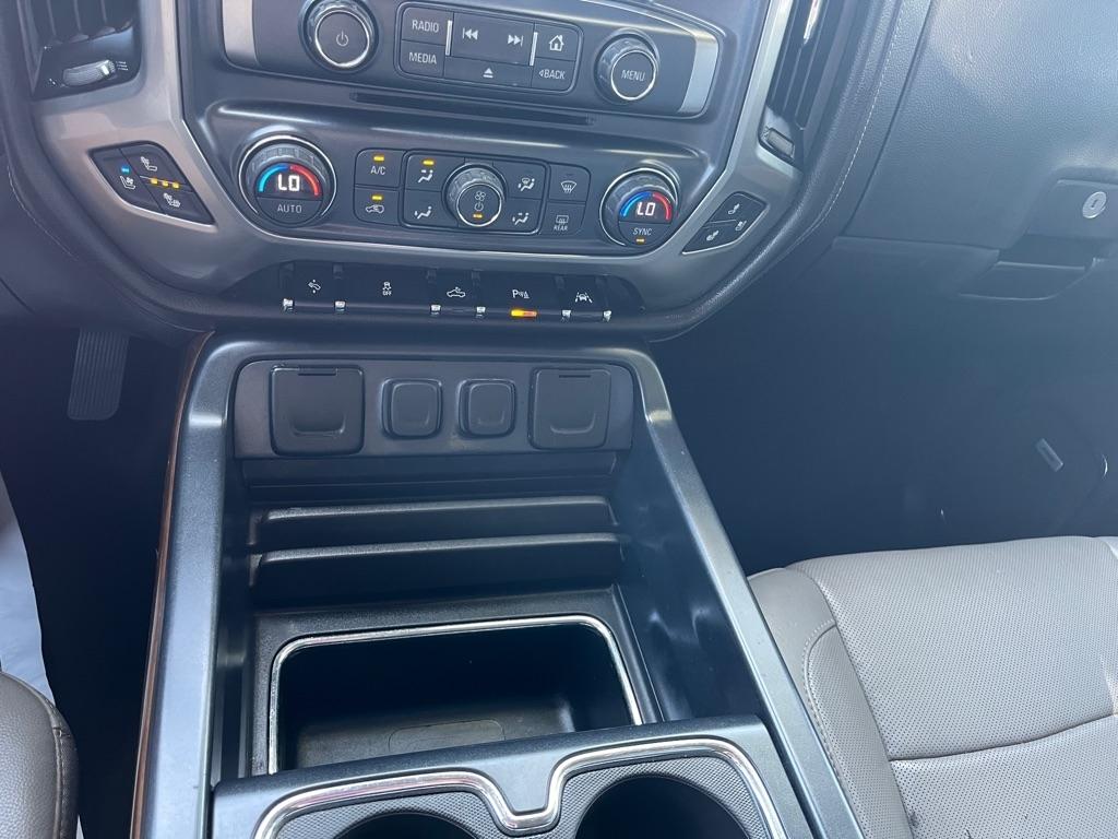2018 Chevrolet Silverado 1500 LTZ - Photo 15