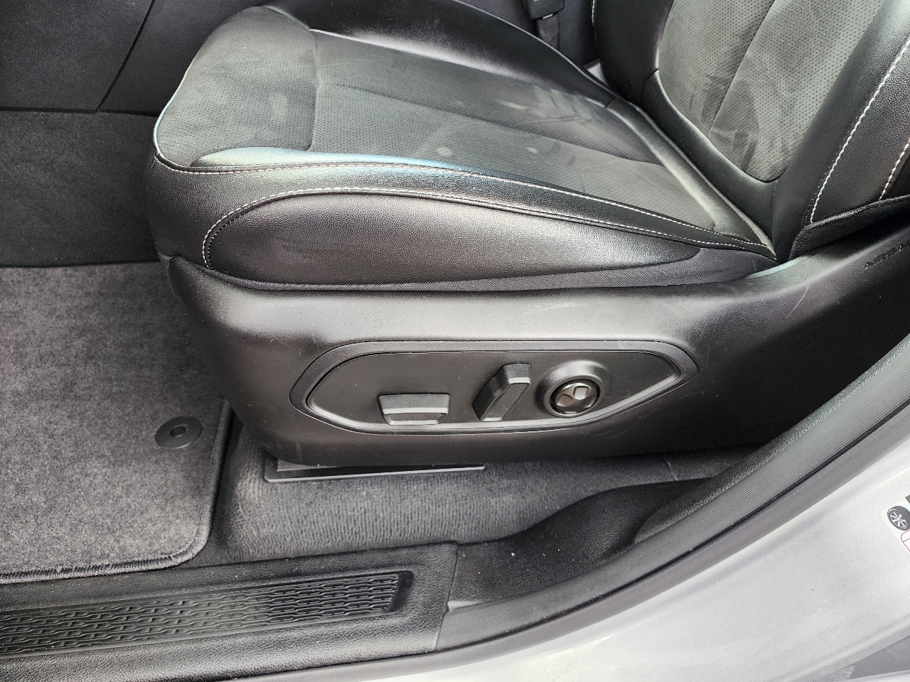 Jeep Grand Cherokee L  2024 Jeep Grand Cherokee L  2024