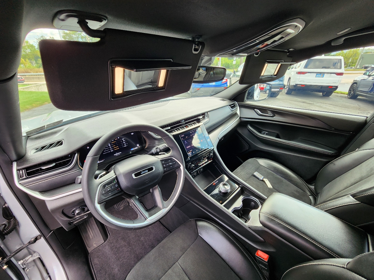 Jeep Grand Cherokee L  2024 Jeep Grand Cherokee L  2024