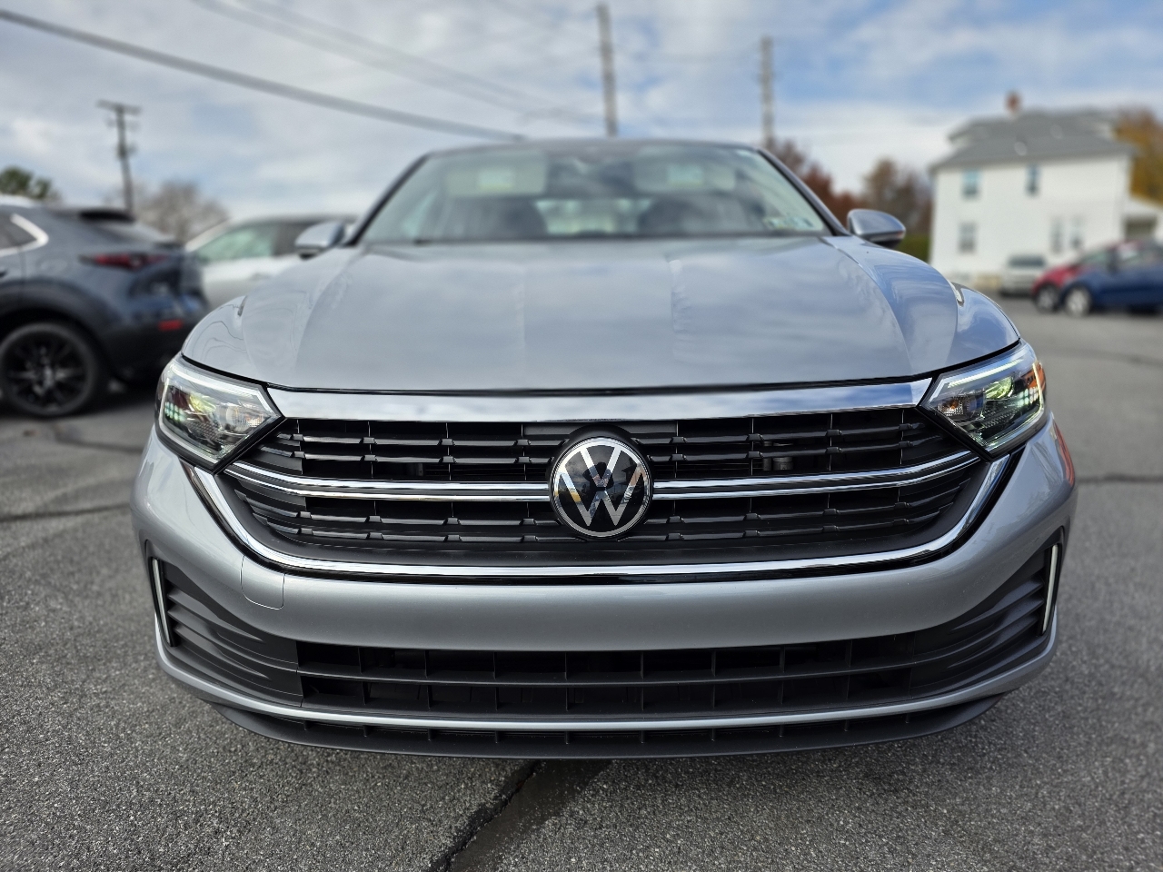 2022 Volkswagen Jetta SEL photo 2