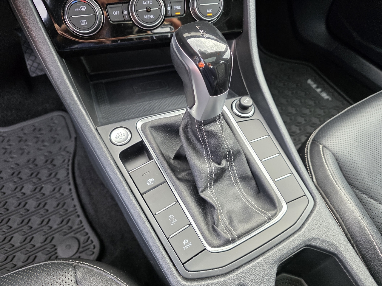 Volkswagen Jetta  2022