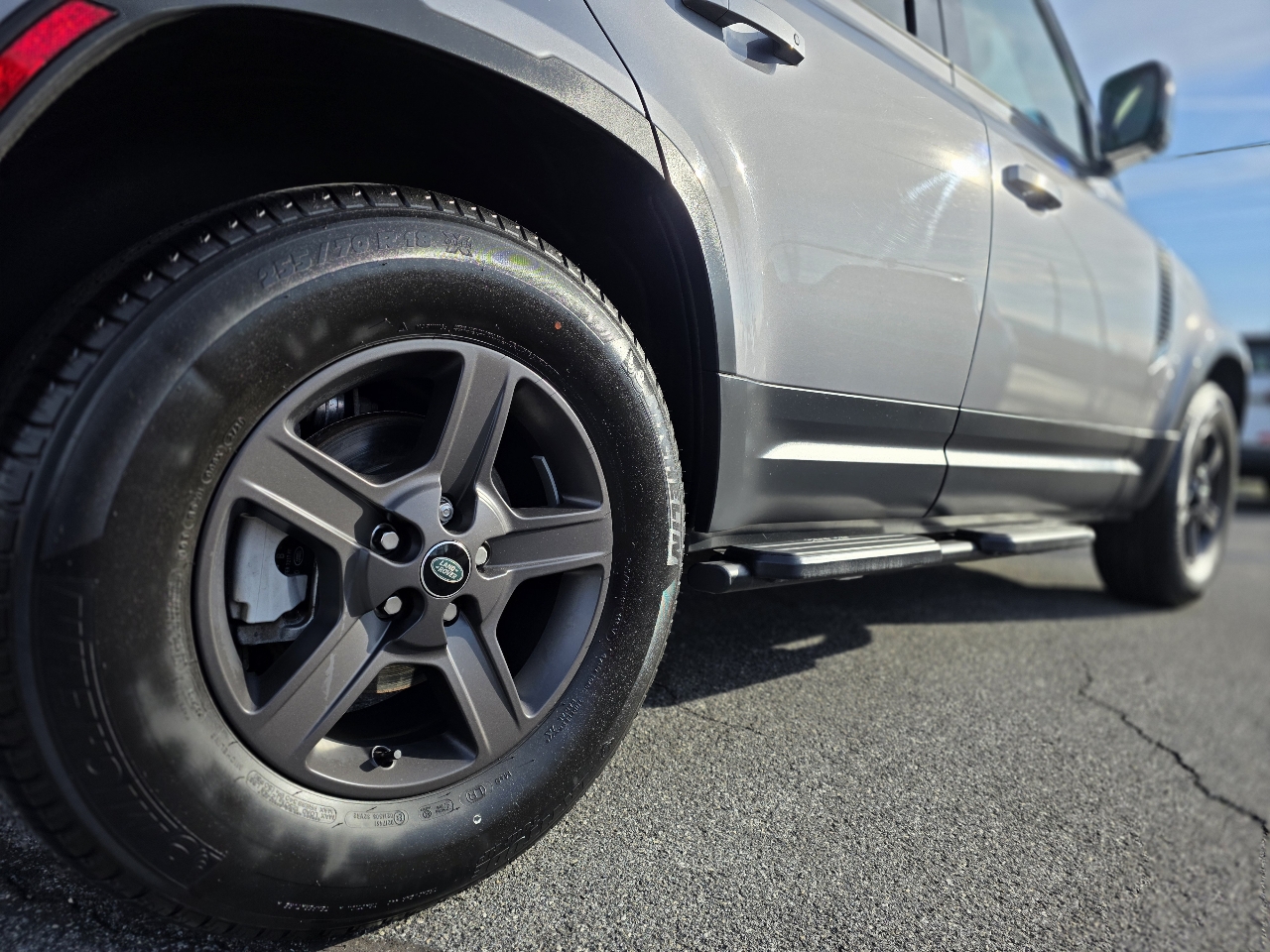 Land Rover Defender  2022