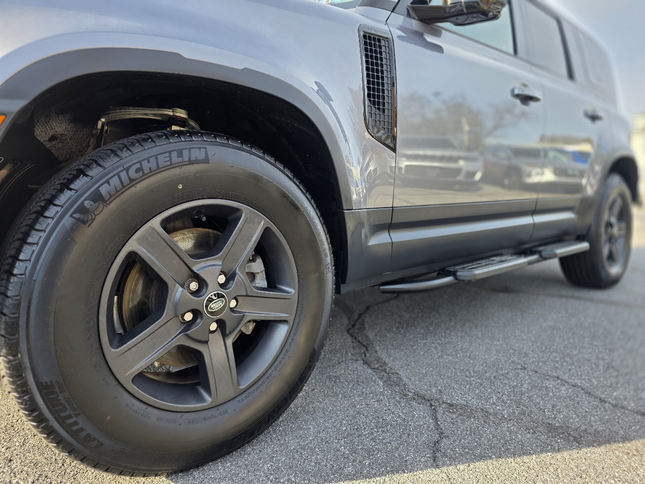 Land Rover Defender  2022