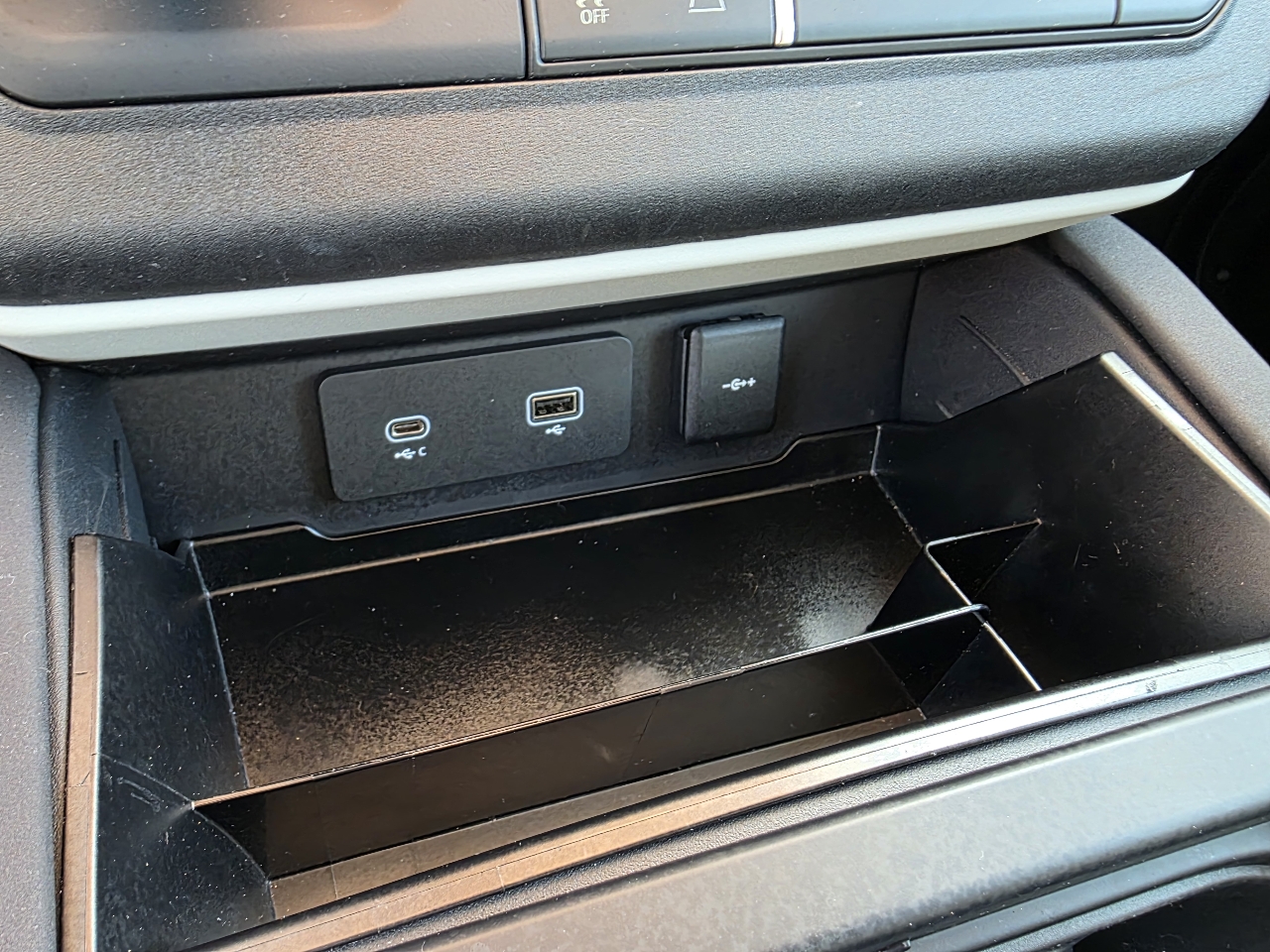 Land Rover Defender  2022