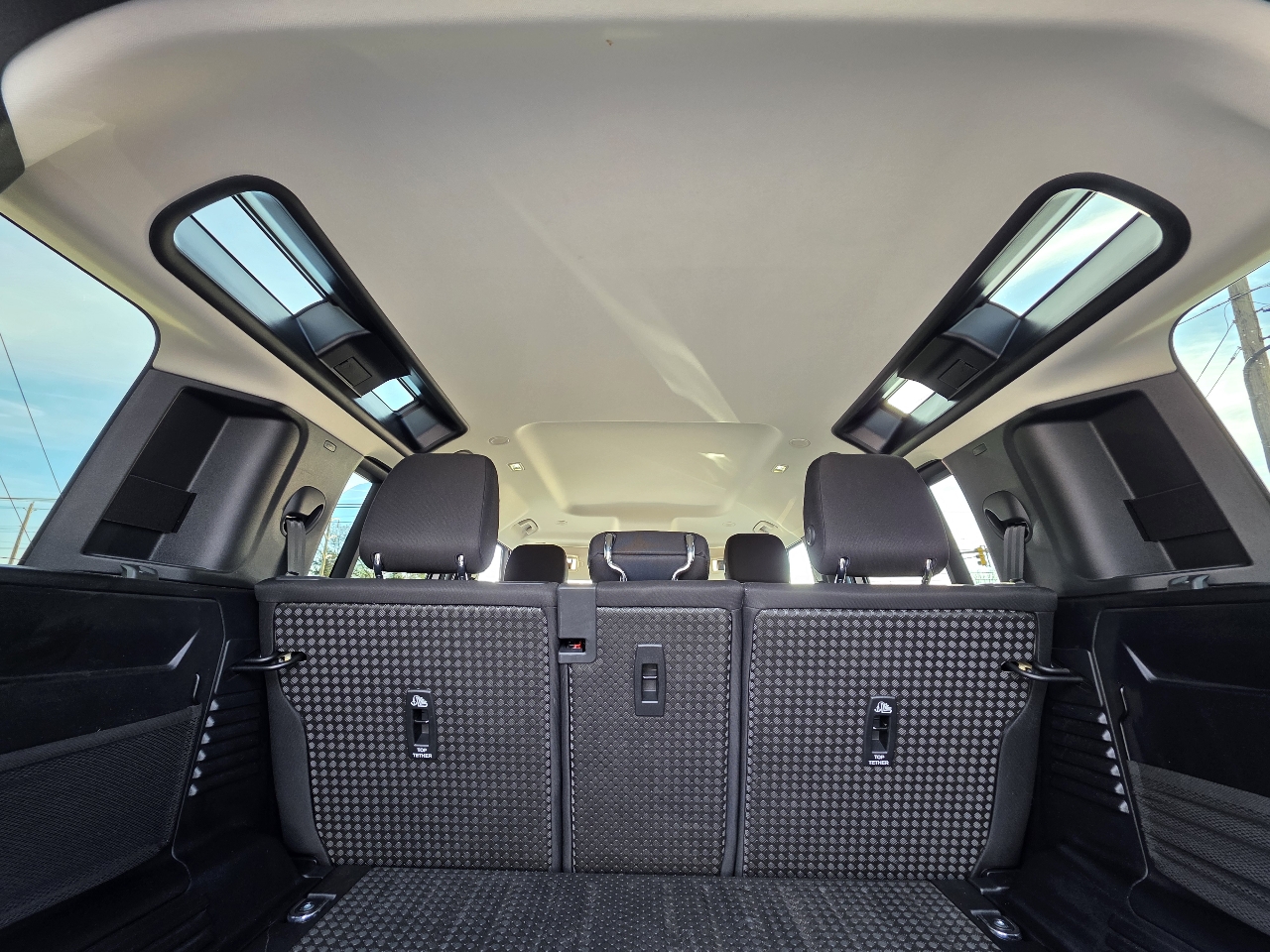 Land Rover Defender  2022