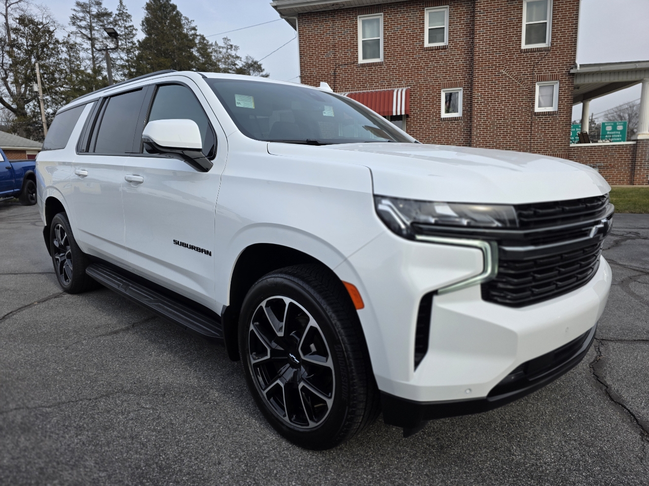 2022 Chevrolet Suburban RST's photo