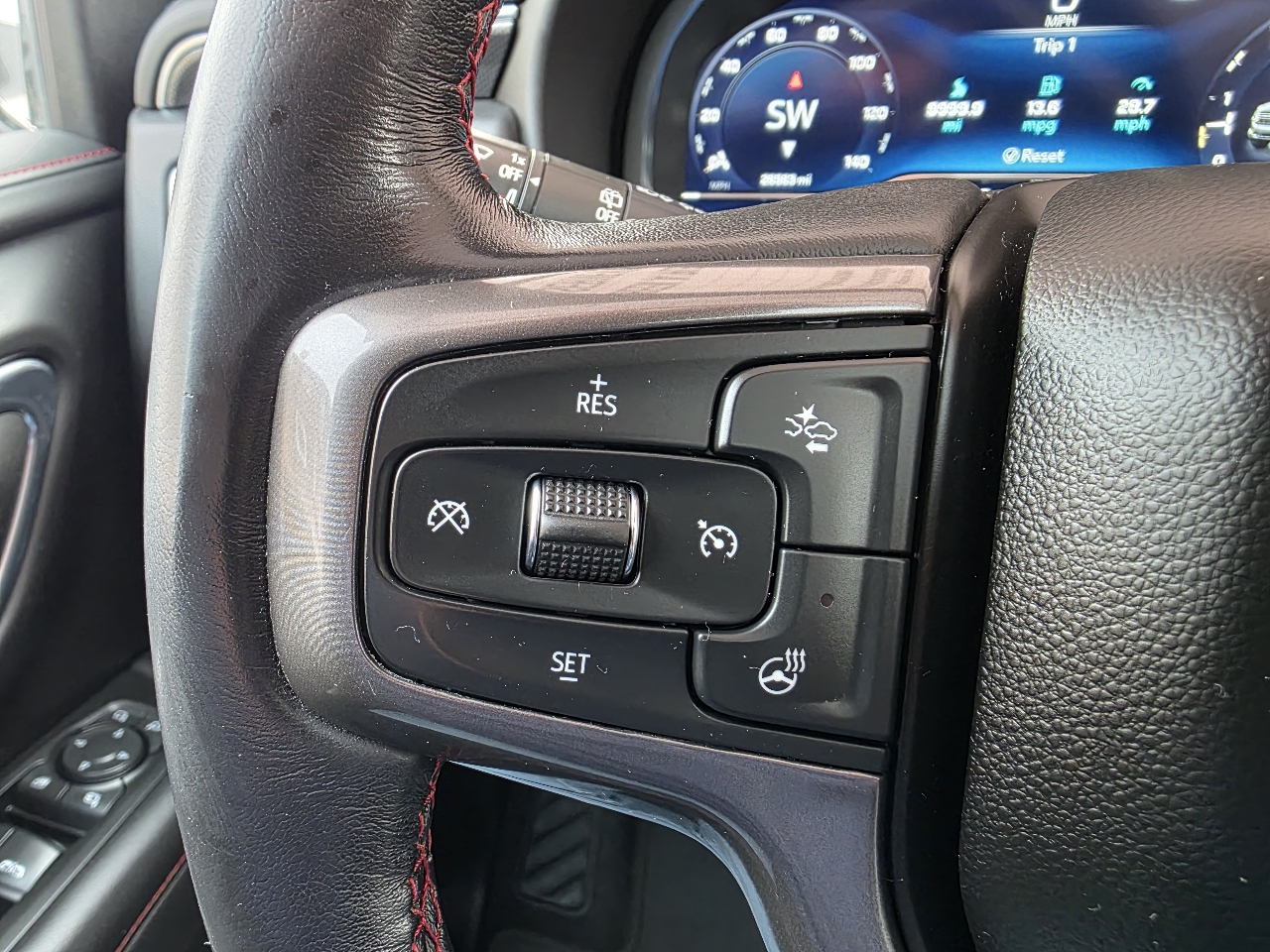 Chevrolet Suburban  2022