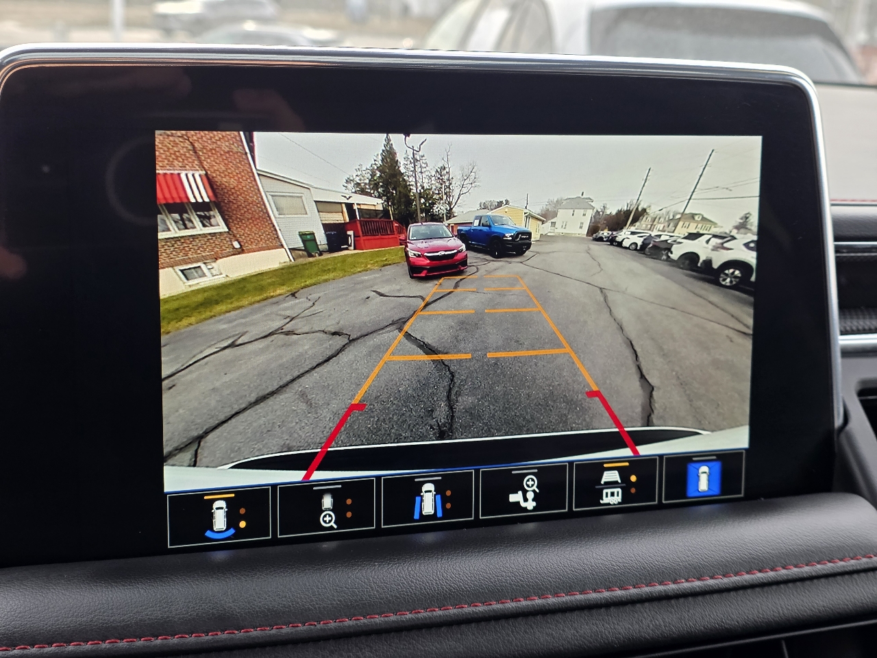 Chevrolet Suburban  2022