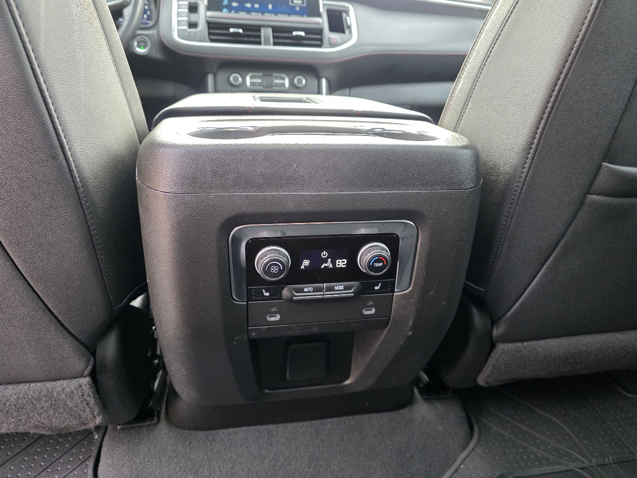 Chevrolet Suburban  2022