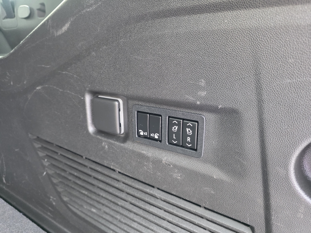 Chevrolet Suburban  2022