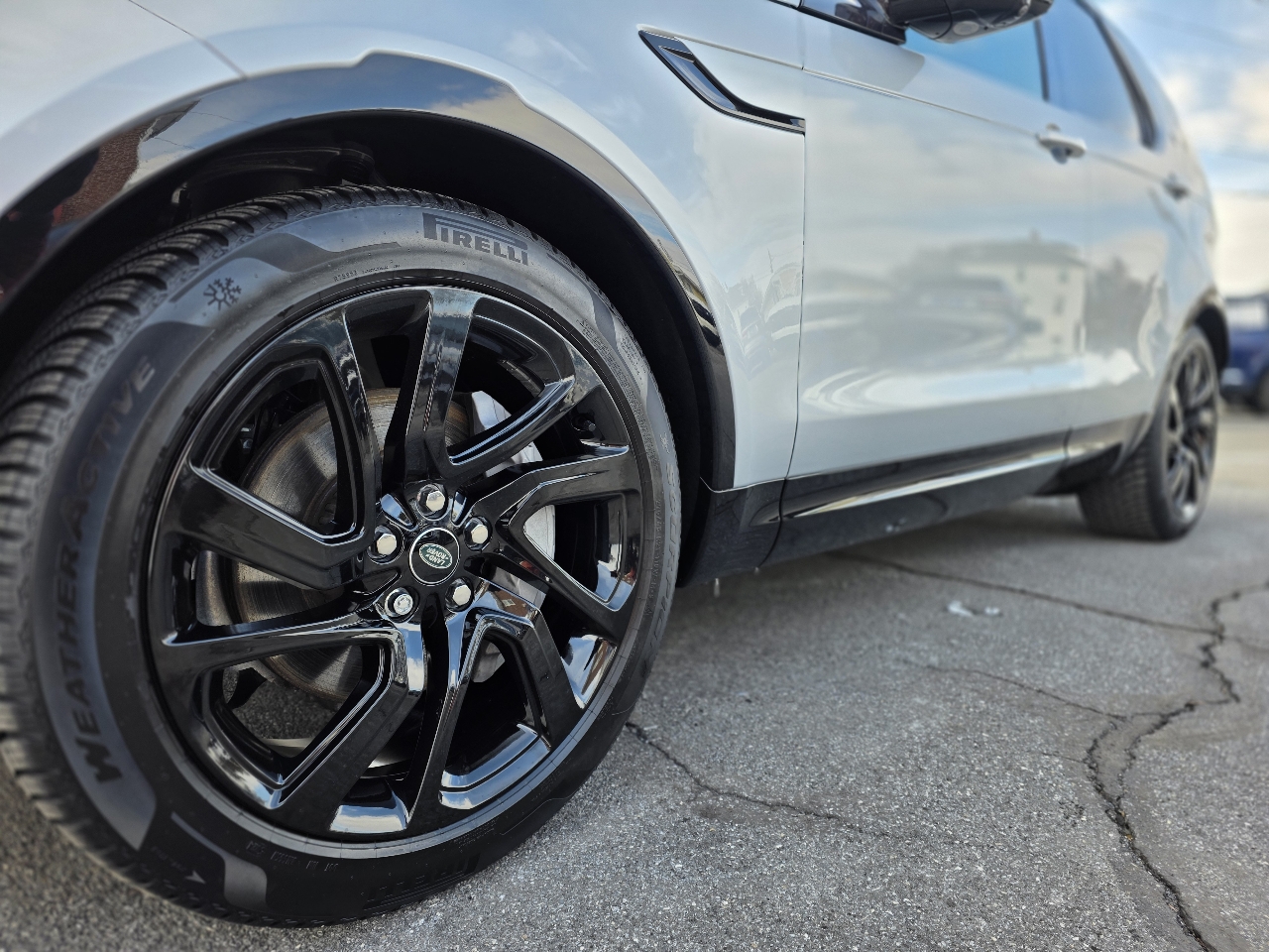 Land Rover Discovery  2024