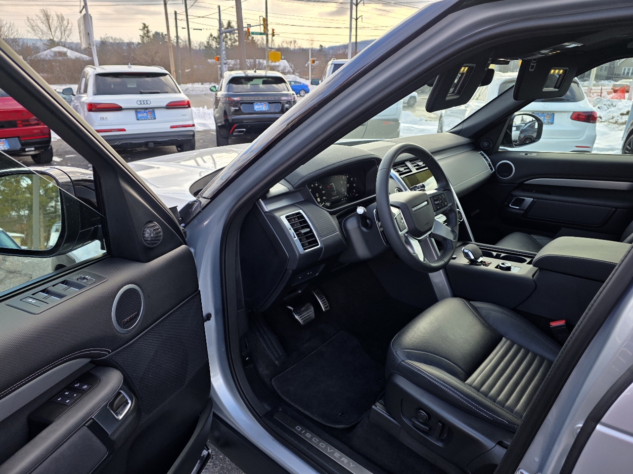 Land Rover Discovery  2024