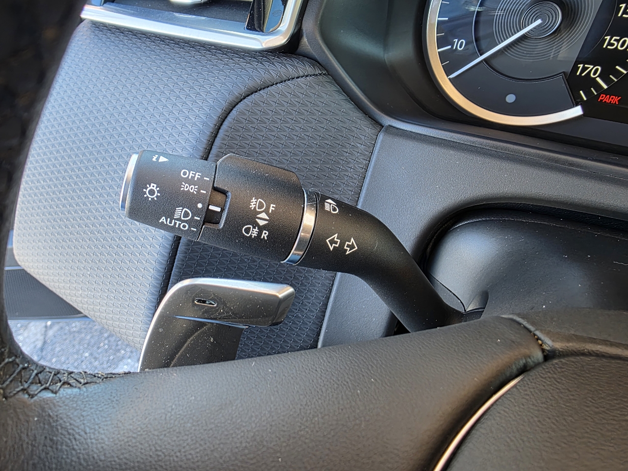 Land Rover Range Rover Velar  2023