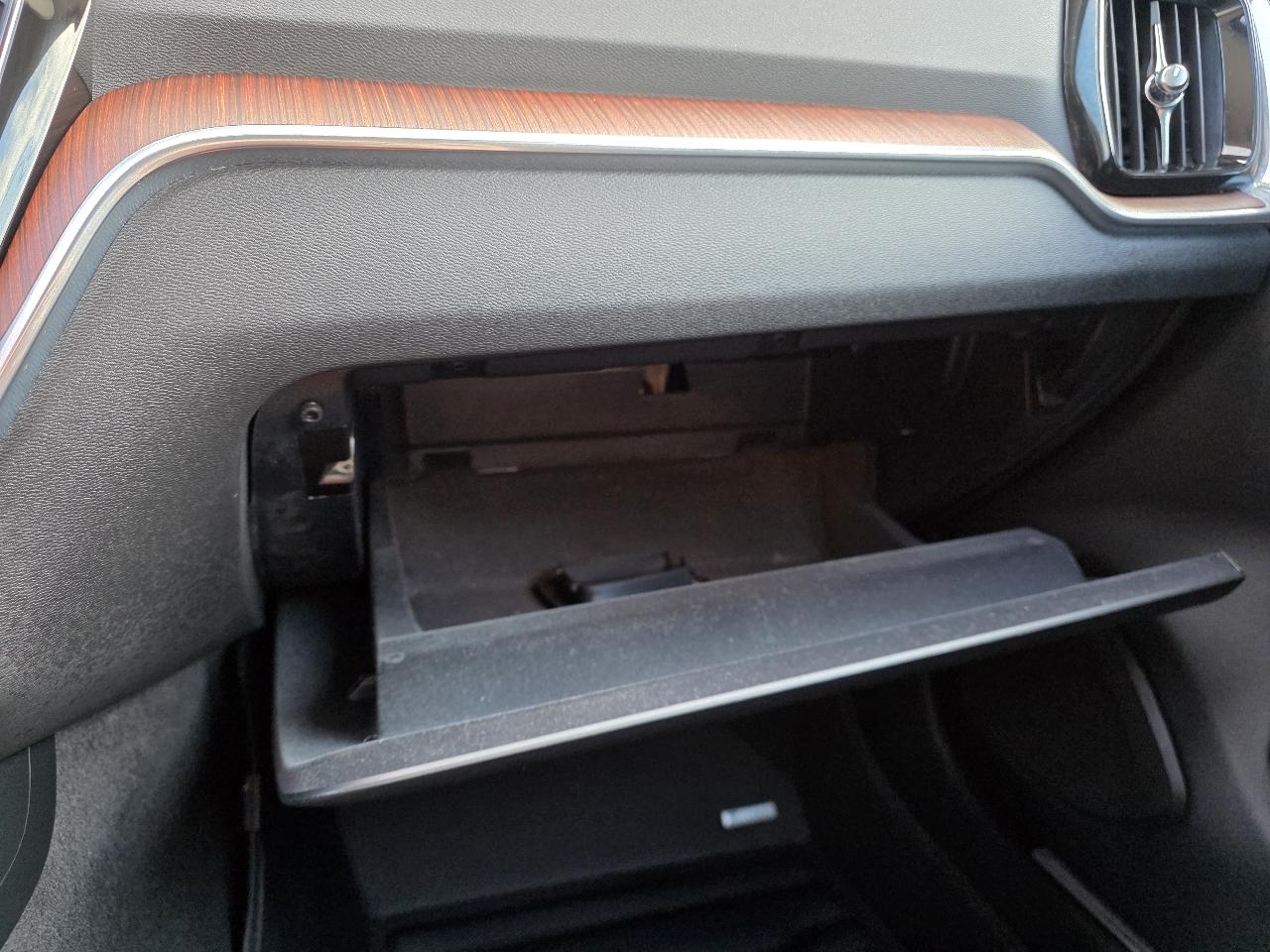 Volvo V60 Cross Country  2023