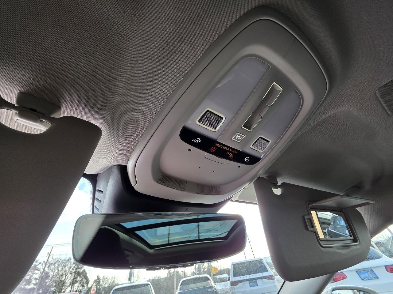 Volvo V60 Cross Country  2023