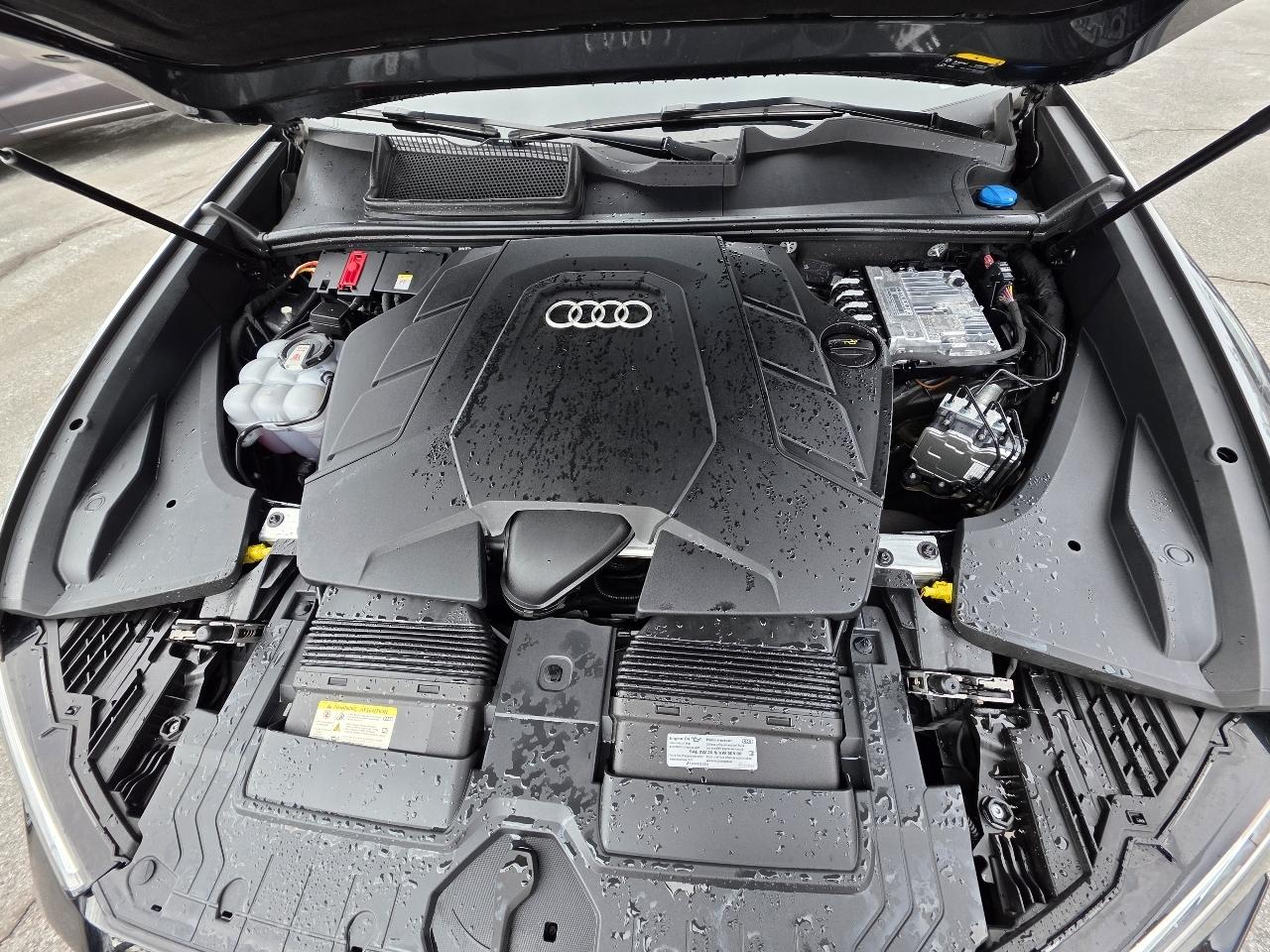 Audi Q8  2024