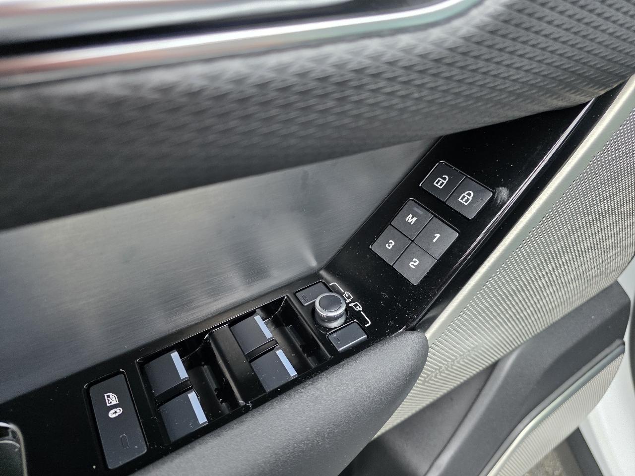 Land Rover Range Rover Velar  2022